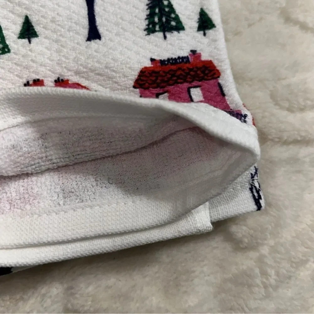 kate spade Christmas Town City Scapes White Pink Green Cotton Kitchen 2 Towel